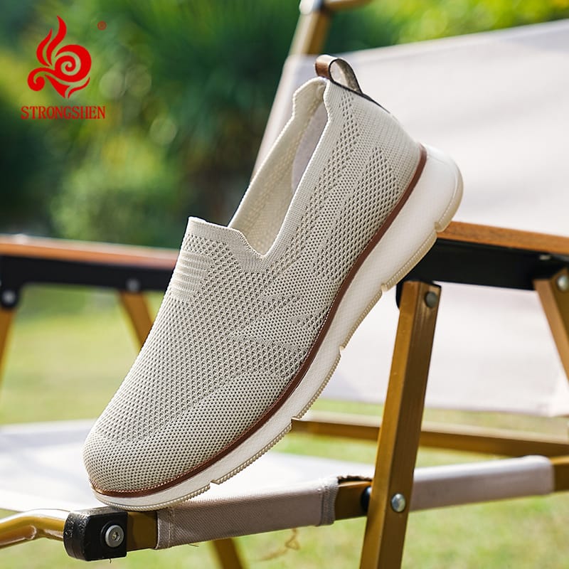 STRONGSHEN Men Casual Shoes Mesh Sneakers Husband Slip-On Casual Shoes Comfortable Soft Anti-slip Walking Sneakers Size 39-48