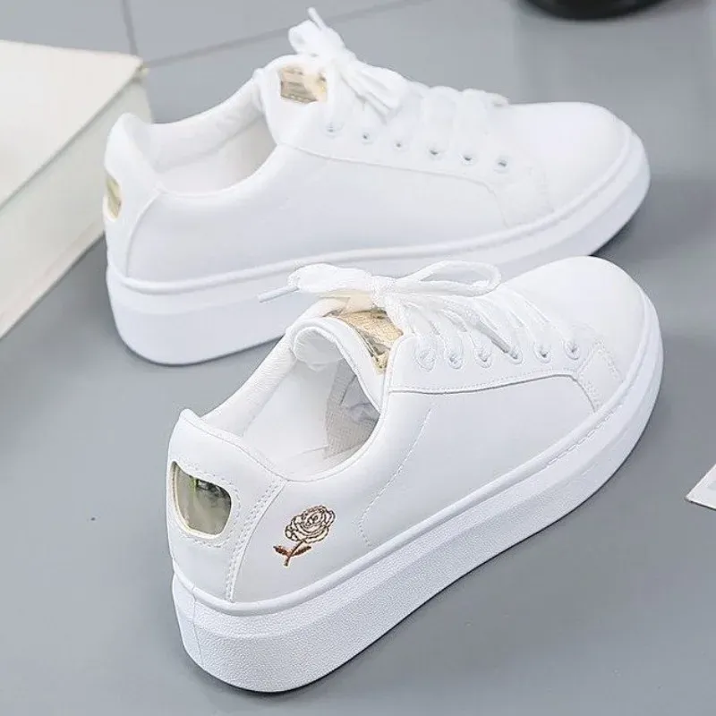 White Shoes for Women Sneakers 2024 Autumn Rose Embroidery Thick Soled Leather Casual Student Board Shoes Platform Sneakers
