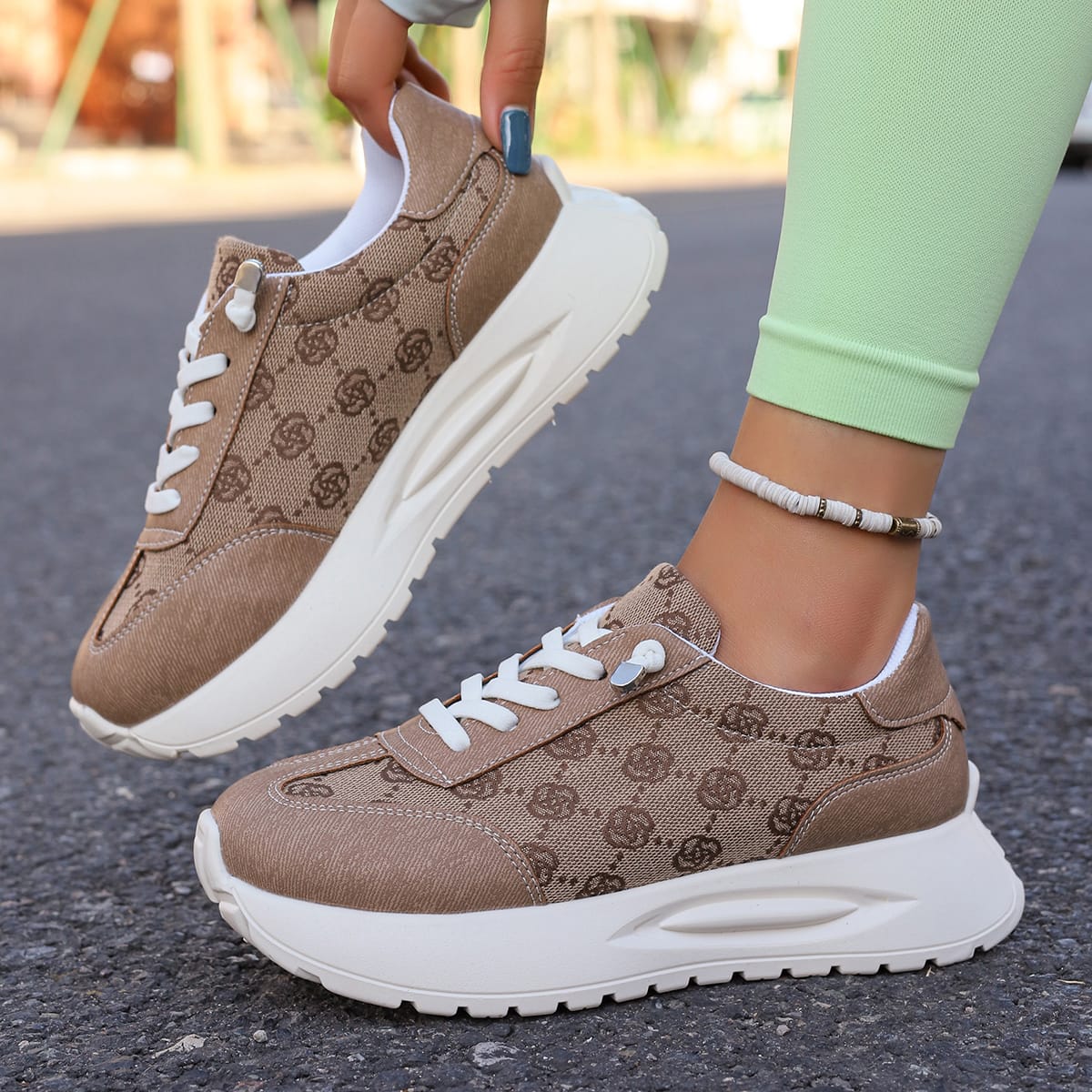 Women Sneakers Spring and Autumn Shallow Loafers Comfortable Round Toe Fashion Sneakers Designer Lightweight Shoes for Women