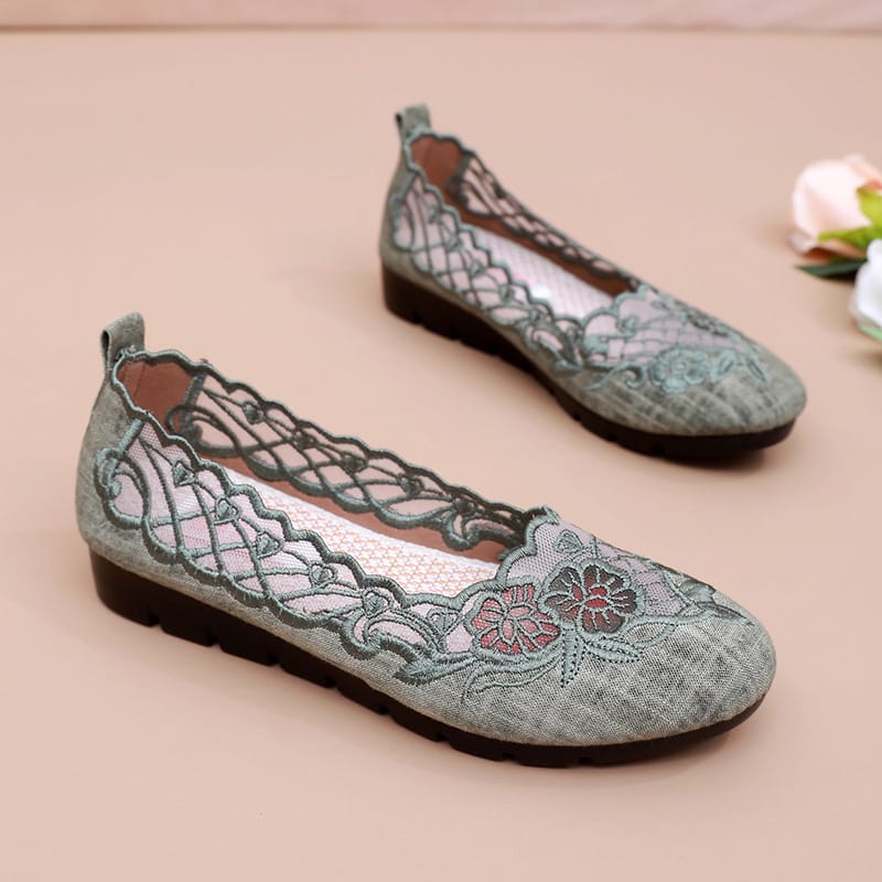 Summer New Woman Shoes Fashion Versatile Embroidery Mesh Hollow Out Breathable Comfortable Non-slip Casual Big Size Shoes Women