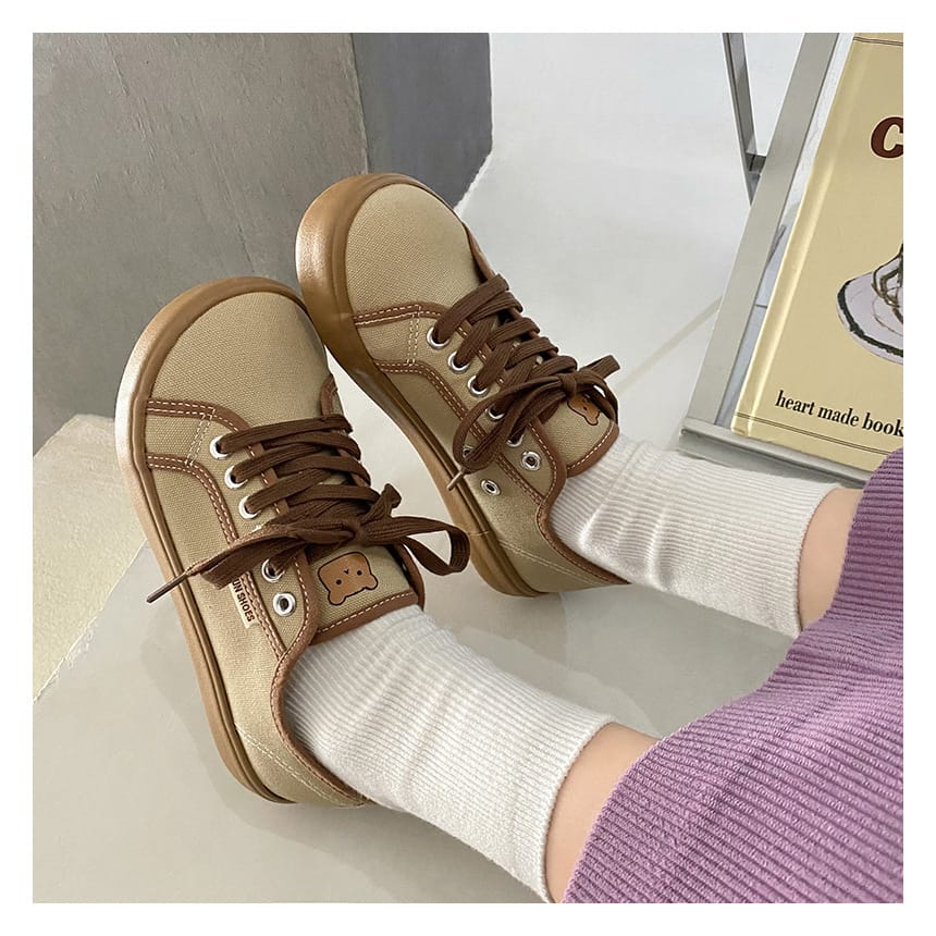 2023 Girls white Light brown SneakersDesigner Canvas Shoes Women Low Top Sneakers Wide Toe Lace Up Trainers Shoes  Comfortable w