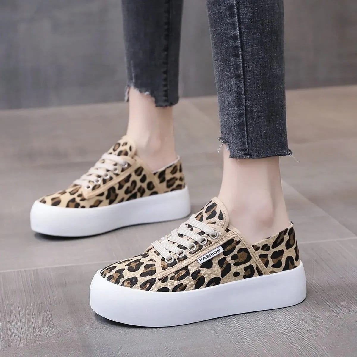 Stylish Leopard Print Sneakers Women Spring Chunky Canvas Shoes Teen Woman Vulcanized Sneaker Tennis Platform Shoes Plimsolls