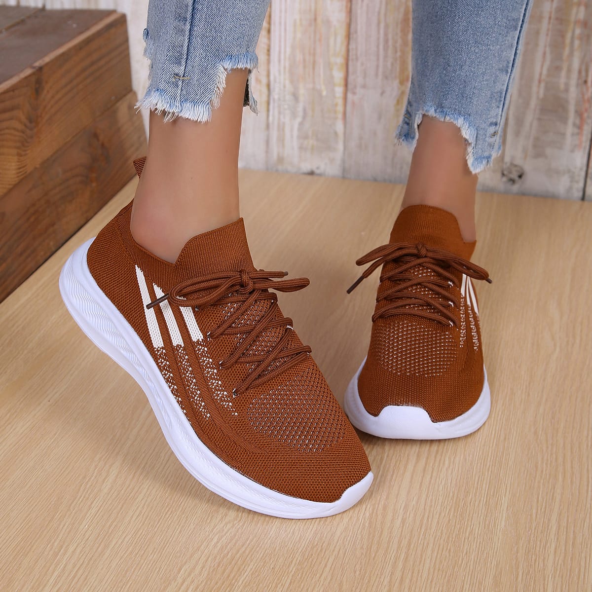 2024 Women's shoes summer new shoes Breathable comfortable sports casual shoes soft soled large size women's shoes
