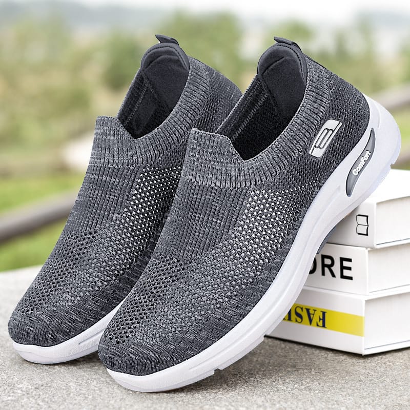 2023 Spring Summer Men's Shoes Outdoor Casual Sneakers Lightweight Breathable Mens Loafers Slip-on New Men Shoes Zapatos Hombre
