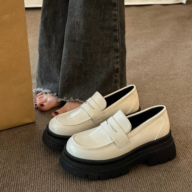 Black Shallow Mouth Casual Woman Shoe Slip-on Autumn Oxfords Female Footwear Loafers with Fur British Style Platform Round Toe