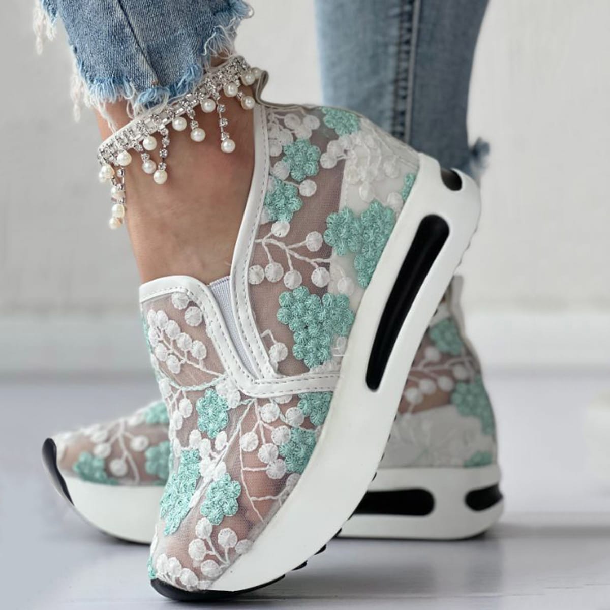 SAGACE Platform Wedges women's Sneakers Floral Embroidery Mesh Sneakers For Women Slip On Casual Comfy Heeled Shoes Woman