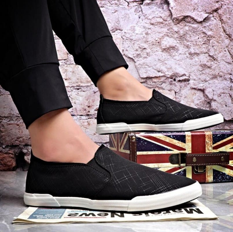 Spring Men's Canvas Shoes Male Breathable Comfortable Slip-On Board Shoes Casual Shoes Loafers Men Zapatos Casuales