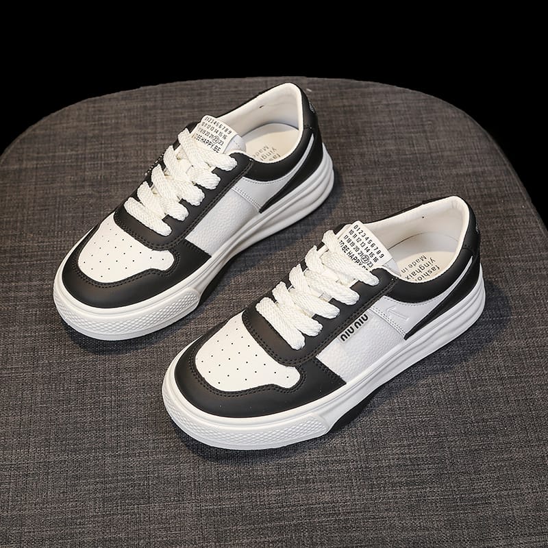 2024 Autumn New Women's White Shoes Flat Bottom Casual Sneakers Comfortable Outdoor Breathable Lace Up Women's Sports Shoes