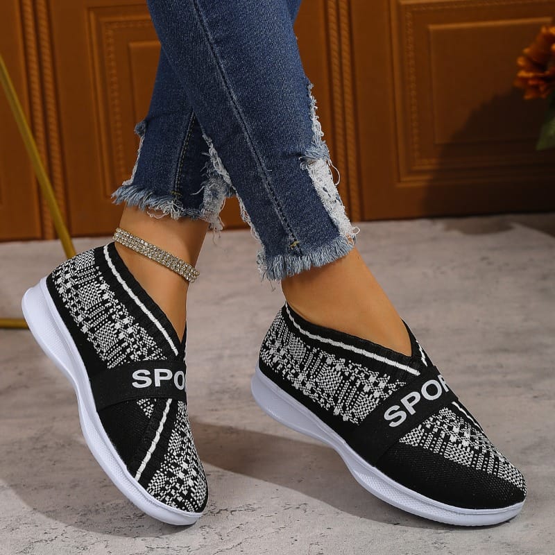 Women's Flats Autumn Plus Size Breathable Mesh Slip on Casual Shoes for Women Outdoor Light Ladies Walking Shoes Female Sneakers
