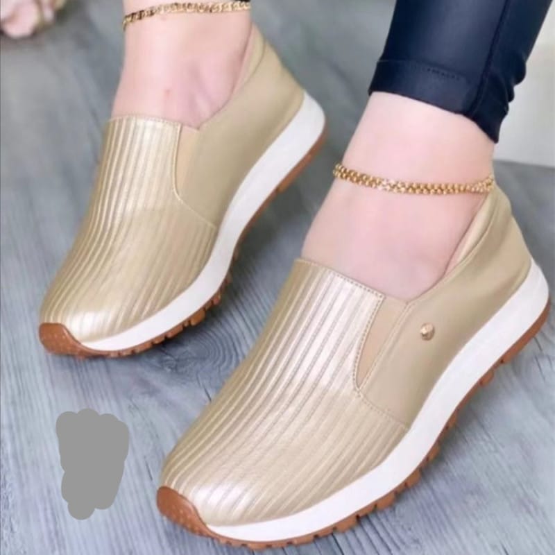 Women's Shoes Fashion Slip-On Running Vulcanized Shoes Trend Solid Casual Adult Flat Breathable Women New Fashion Plus Size 43