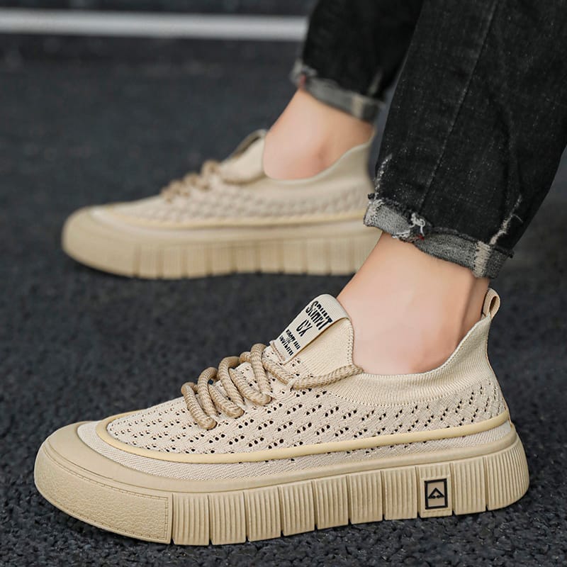 Men's Shoes 2024 Summer New Breathable Thin Hollow Mesh Mesh Shoes Sports Leisure Anti Slip Work Board Shoes Trend