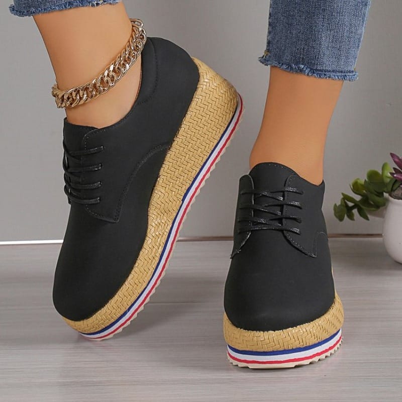 Large Size Women Hiking Shoes 2024 Spring New Flat Heel Sneakers Thick Bottom Lacing Single Shoes Female Women Sneakers Size 42