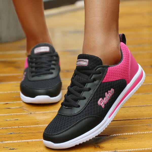 Fashion Breathable 2024 New Sneakers For Women Flat Soft Woman Vulcanize Shoes Mesh Fabric Lace Up Women Shoes Female Footwear