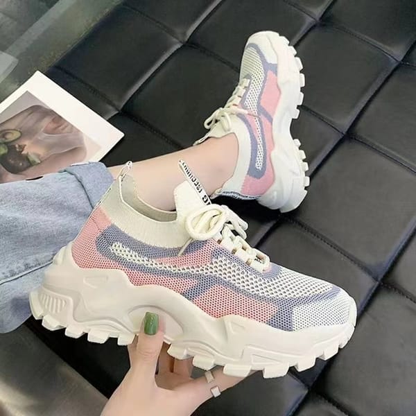 2024 New Leisure Breathable Sports Shoes Korean Thick Sole Dad Shoes Mesh Red Shoes Light Running