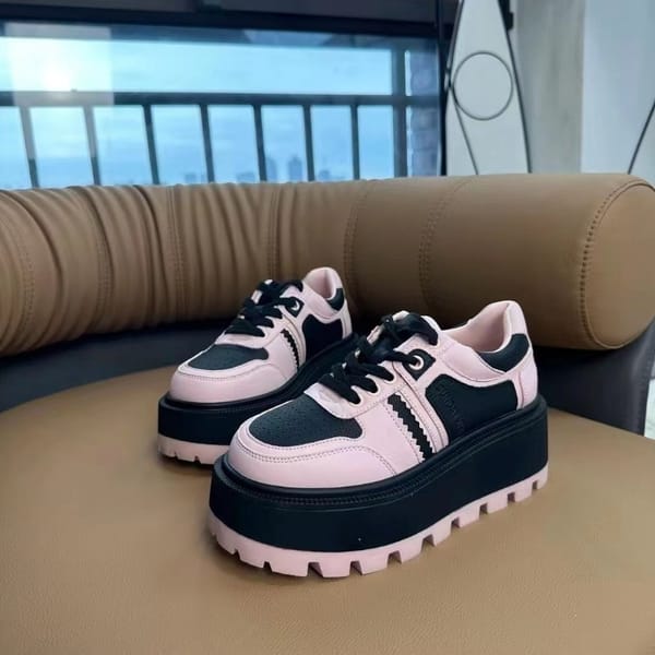 2023 Platform Sports Shoes Flat Female Sneakers Women Tennis Autumn Winter Casual Vulcanize Black Harajuku Thick-sole Sneakers