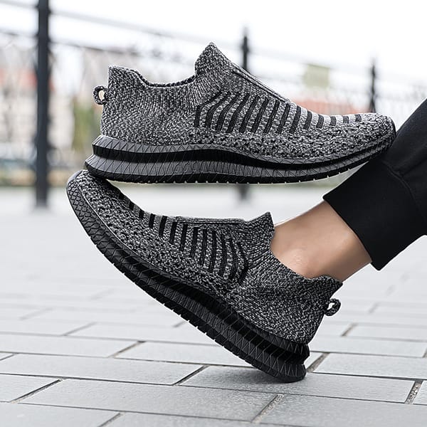 Men's Casual Shoes Men's Loafers Shoes Thick Bottom Wear-resistant Anti Slip Comfortable Fly Woven Male Sneakers Tenis Masculino