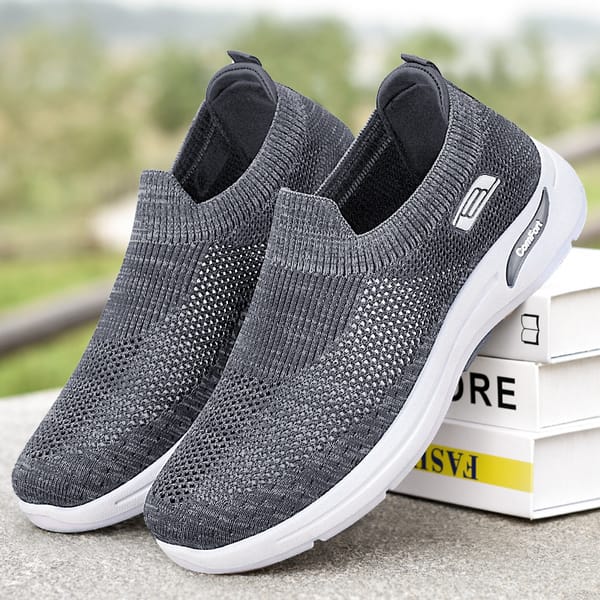 2023 Spring Summer Men's Shoes Outdoor Casual Sneakers Lightweight Breathable Mens Loafers Slip-on New Men Shoes Zapatos Hombre
