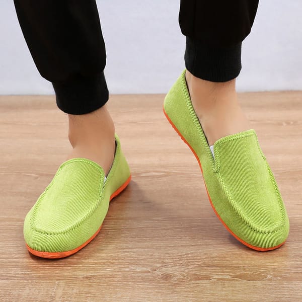 New Stylish Green Loafers Males Canvas Sneakers Men Flat Trekking Shoes 2023 Cheap Old Trendy Vintage Dad Driving Shoes