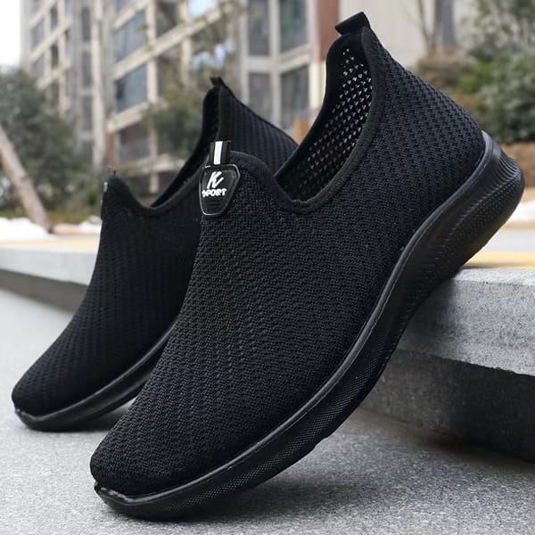 Mesh Breathable Shoes for Men Sneakers Autumn Slip-on Soft Sole Men's Jogging Shoes Solid Color Comfortable Walking Men's Shoes