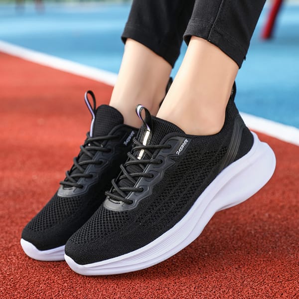 Leisure Sports Women Running Shoes Spring New Thick Sole Lightweight Hiking Comfortable Fitness Sports Shoes Tennis for Women