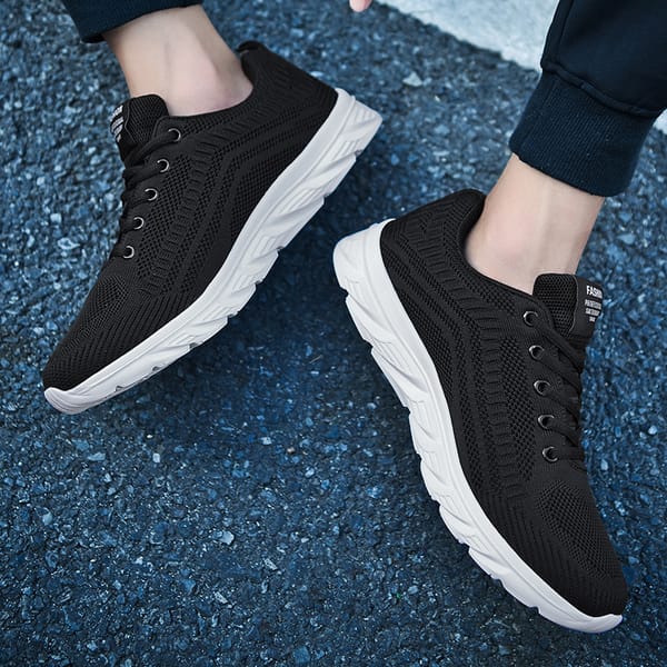 New Men's Running Shoes  Fashionable Walking Shoes Comfortable and Breathable Training Shoes