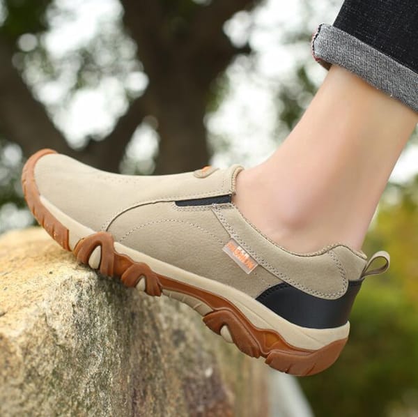 High Quality Men Shoes Leather Loafers Shoes Breathable Spring Autumn Casual Shoes Outdoor Non Slip Men Sneakers