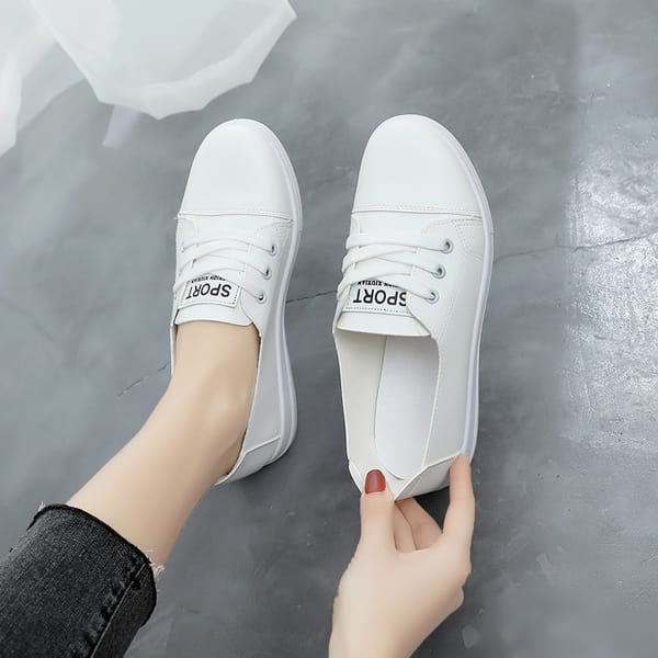 2023 New Black Summer Leather Small White Shoes Women's Shallow Mouth Breathable Flat Versatile Driving Leisure Lace Up Loafers
