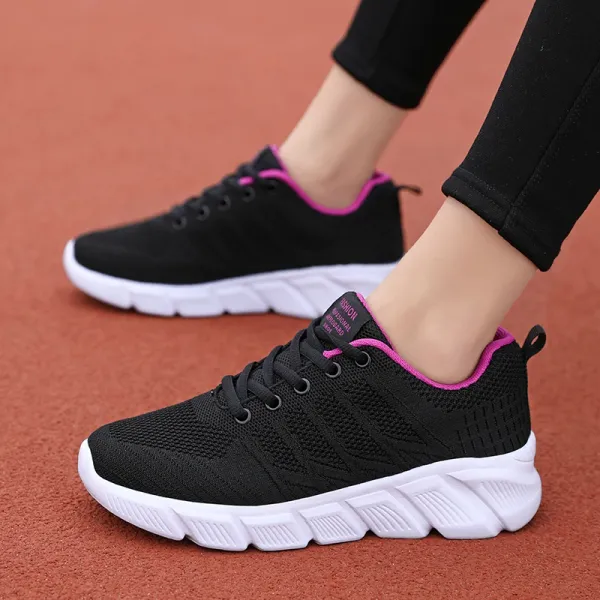 New flying woven mesh hollowed out breathable sports shoes female students low-top simple lightweight soft sole jogging shoes
