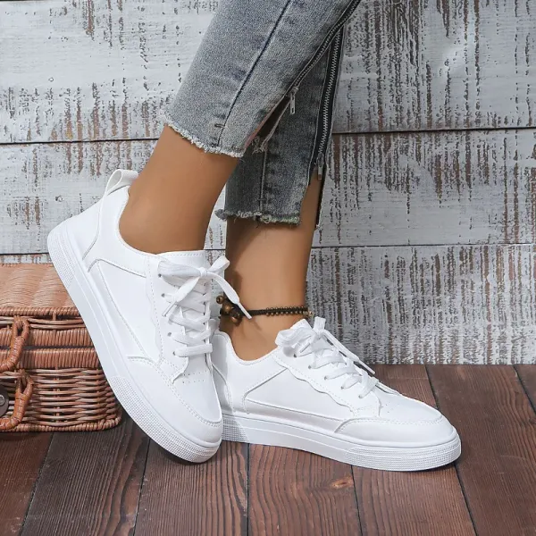 2024 New Fashion Thick Sole Small White Shoes Round Toe Board Shoes Sports and Casual Single Shoes for women sneakers  platform